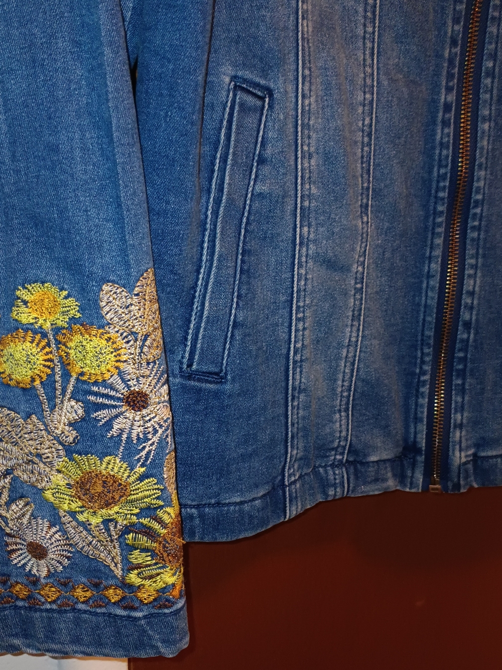 DG2 by Diane Gilman Sunflower Jean Jacket with Stretch And Zipper Closure Lg - Picture 7 of 9